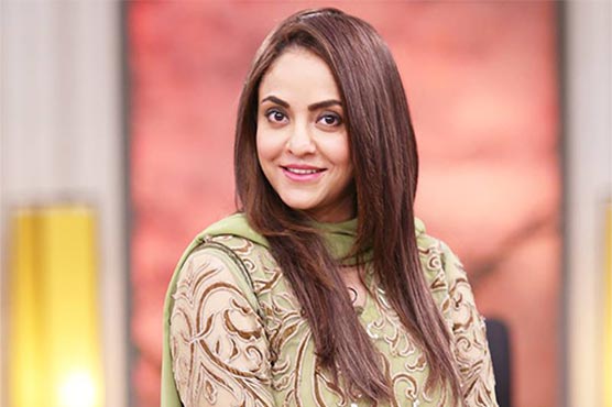 Nadia Khan slams silent celebrities.